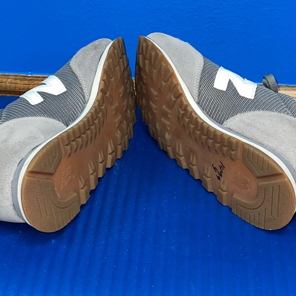 Men's Size 10.5 D New Balance 501 Grey Gum Suede Running Sneakers Shoes Gray - Picture 8 of 8